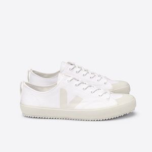 Veja Nova Sneakers, Size 40 (Fits 9/9.5)